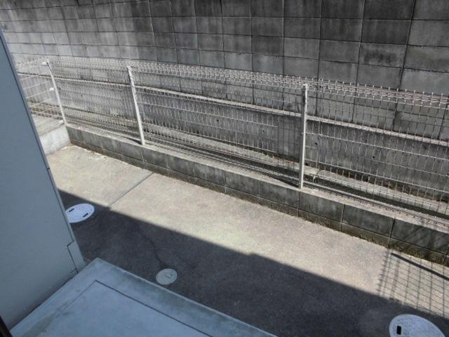 イヴェールアージュ（102） 庭