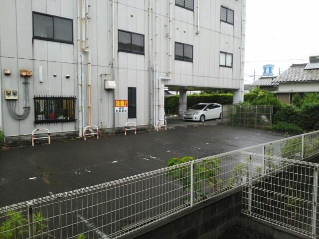 ドウセゾン（101） 駐車場
