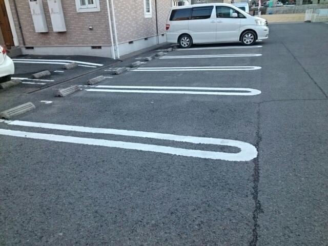 カンタービレⅡ（202） 駐車場