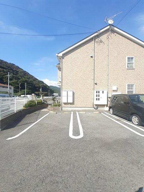 リアン・ファミーユ（103） 駐車場