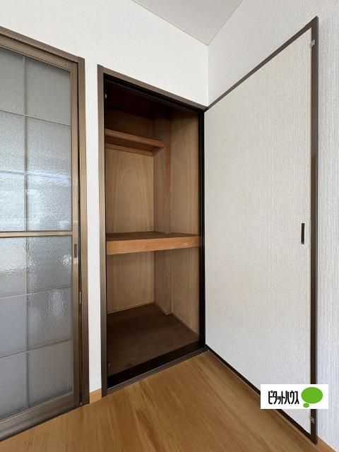 カーム和田（106） 収納