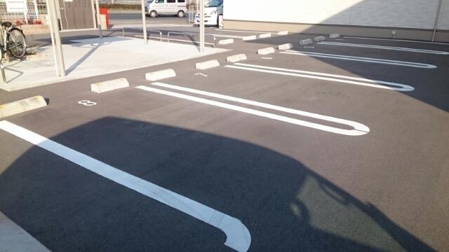 ヴィルゴ（101） 駐車場
