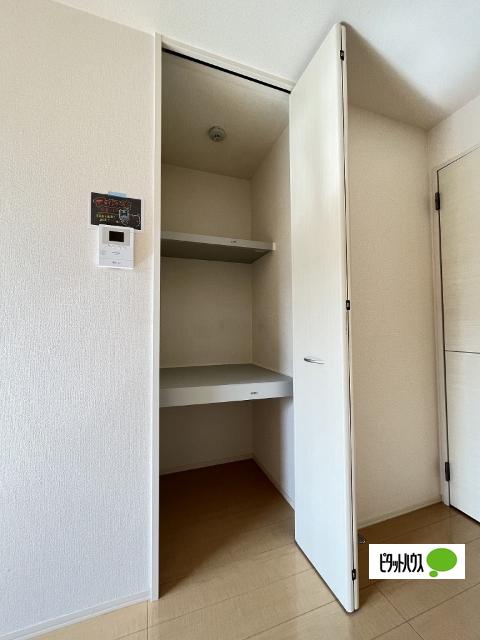 フェリーチェ小雑賀　A棟（A107） 収納
