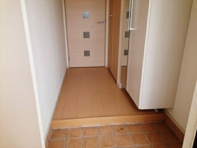 カルム岡田（101） 玄関