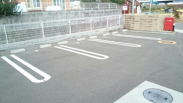 カルム岡田（101） 駐車場