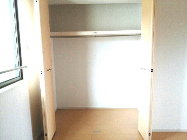 グランプラザ弐番館（202） 収納