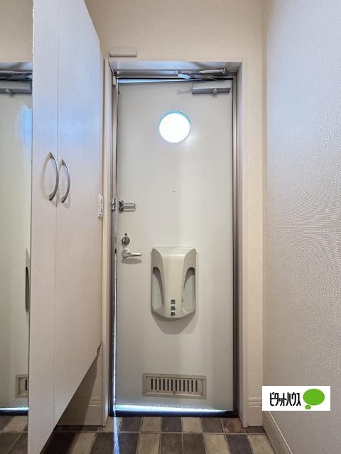 D-roomシルクマムB（B103） 玄関