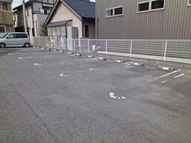 ベル神前Ｂ（102） 駐車場