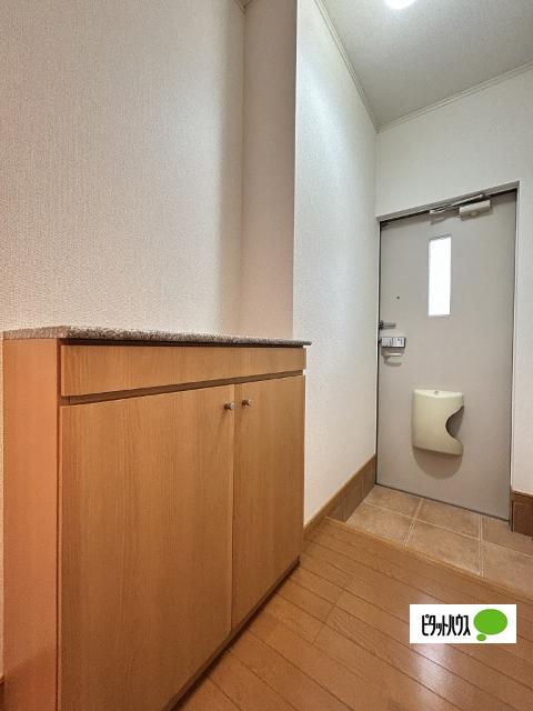 イリーデ西浜（102） 玄関