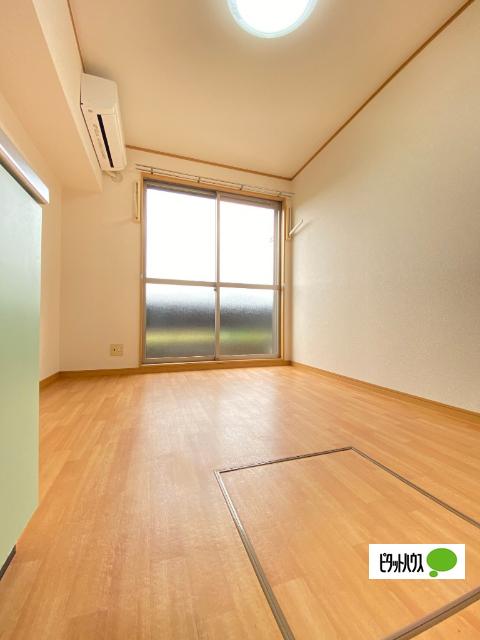 ル・フィオーレ　Ｂ（102） 部屋画像