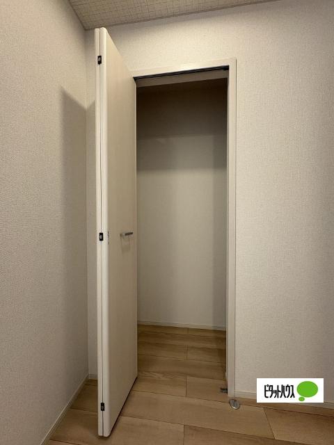 プレミアムメゾン（102） 収納