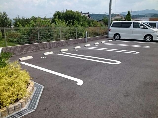 ヴィッセン隅田　Ⅱ（101） 駐車場