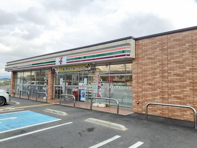 セブンイレブン橋本河瀬店様：383m