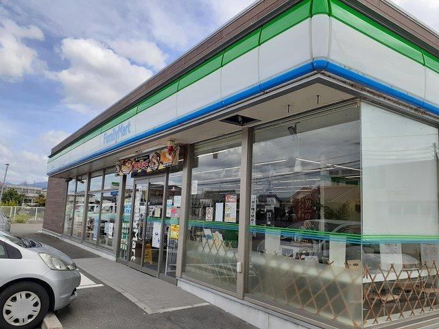ファミリーマート岩出川尻店様：750m