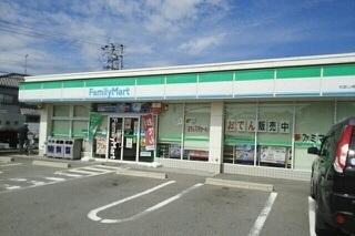 ファミリーマート楠見中店様：300m