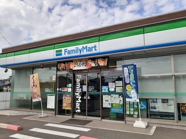 ファミリーマート楠見中店様：300m