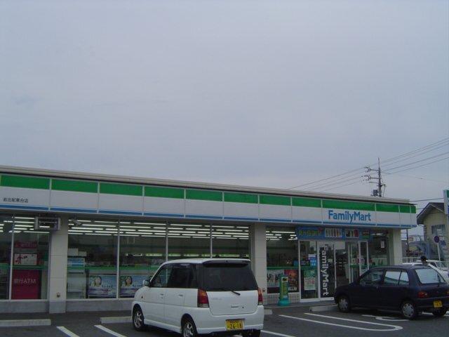ファミリーマート岩出紀泉台店：1083m