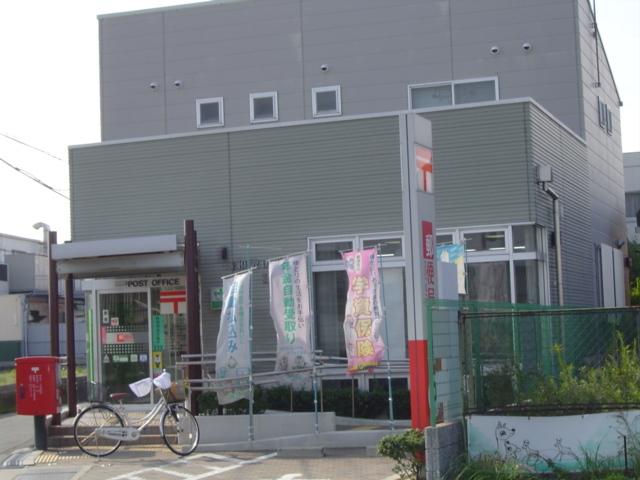 郵便局：690m