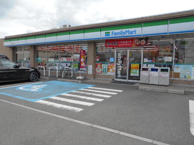 ファミリーマート関戸店：140m