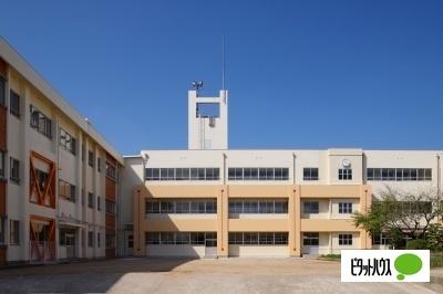 岩出市立根来小学校：1233m