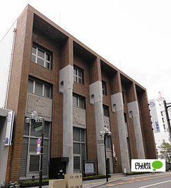 紀陽銀行本店：719m