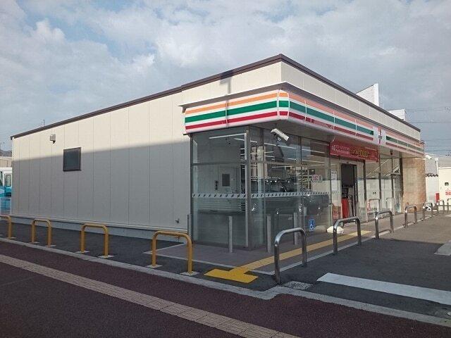 セブンイレブン楠見中西店様：560m
