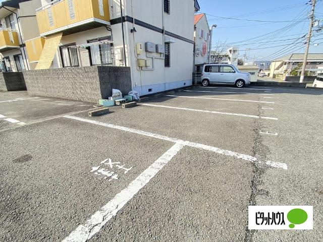 セジュール田尻（102） 駐車場