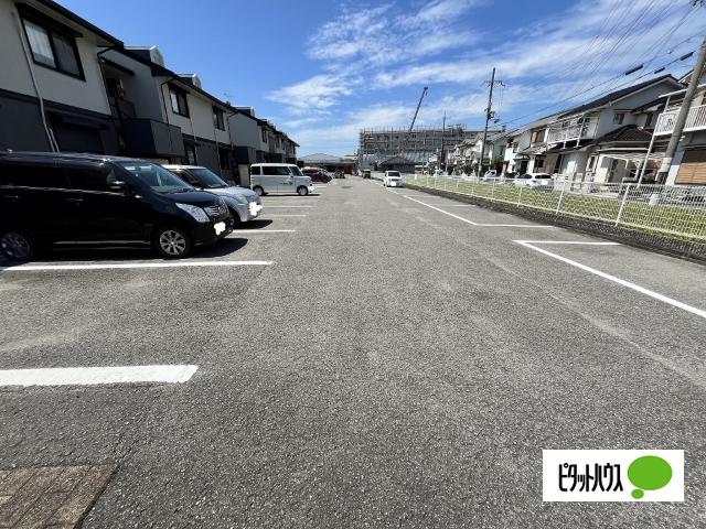 ピュアハイツ有本　Ⅱ（110） 駐車場