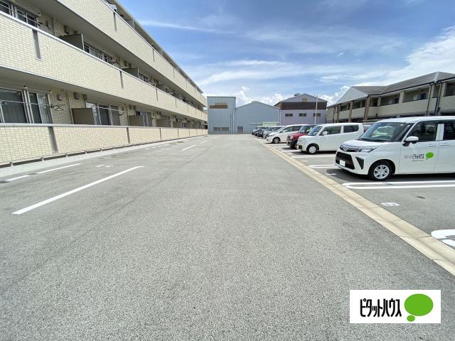 サンライズ湊Ⅱ（308） 駐車場