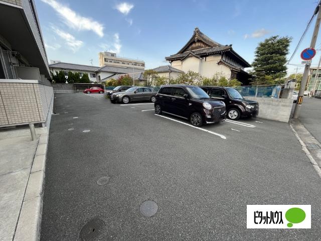 サンテラス吹上（207） 駐車場