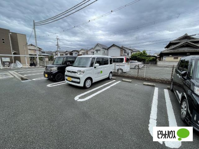 プルメリア（105） 駐車場