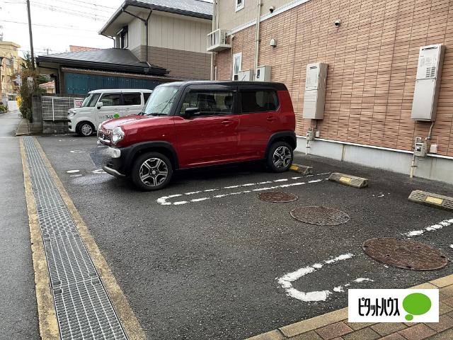 イリーデ西浜（102） 駐車場