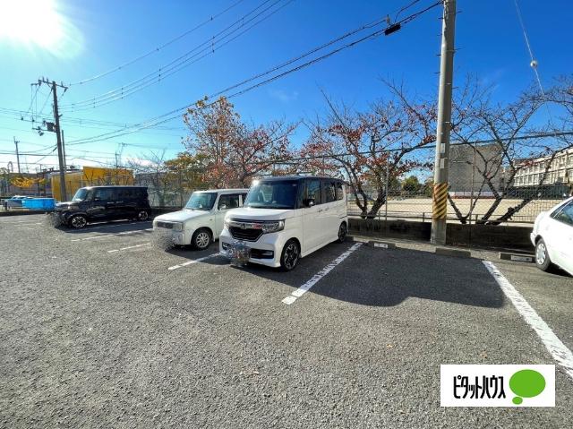 セジュール榎原　Ⅱ（210） 駐車場