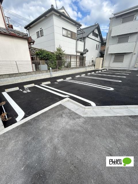 神前ウエストワンズ（301） 駐車場