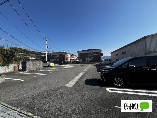 プリートメゾンＢ（203） 駐車場