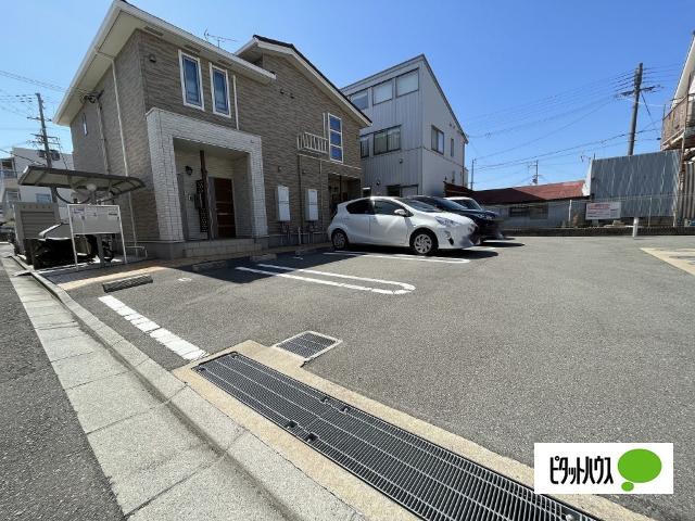 エクレール三宅　Ⅱ（101） 駐車場