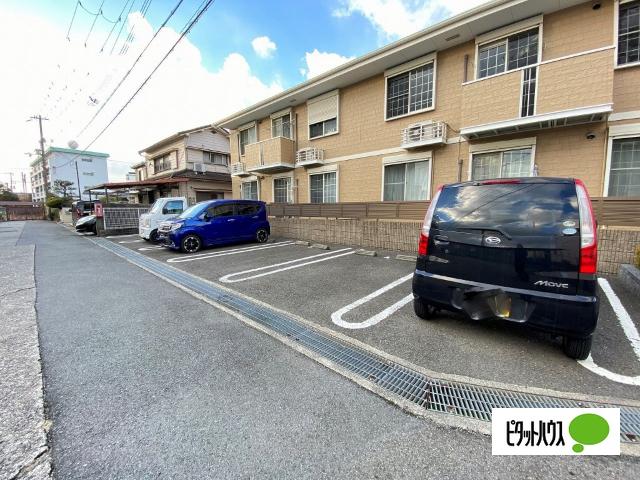 コンフォートテラス（102） 駐車場