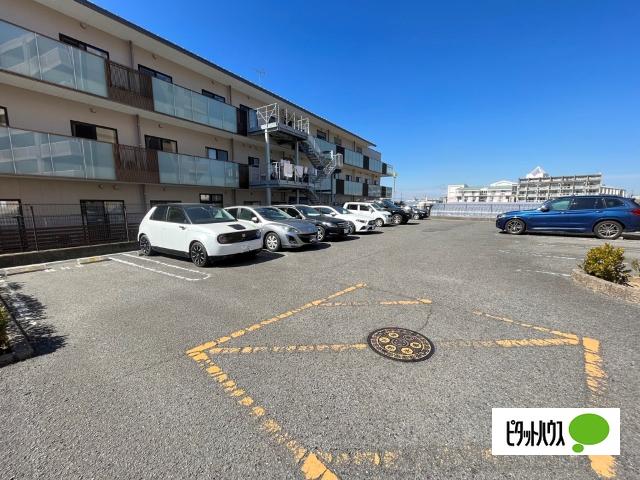 ポルトーネ（206） 駐車場