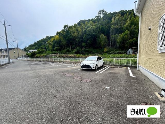 レジデンス・丸栖Ⅰ（202） 駐車場