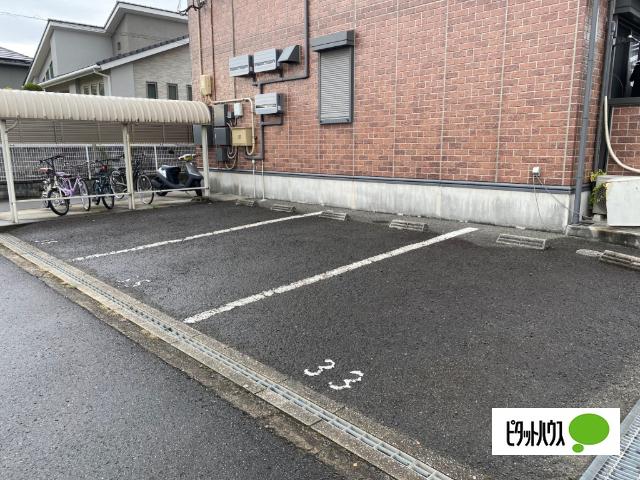 メゾン･モンテリベール　Ⅰ（103） 駐車場