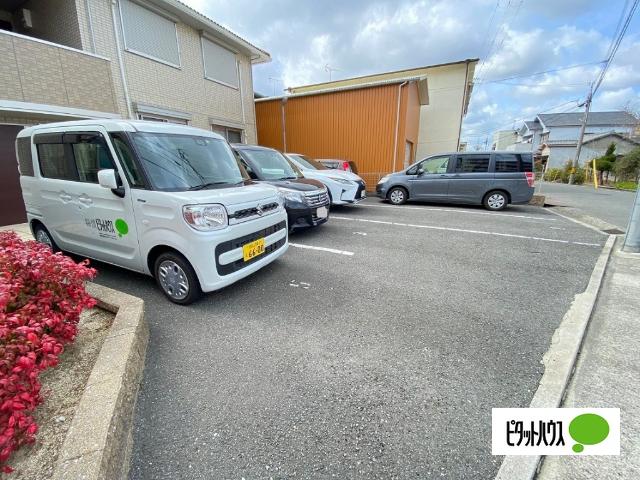 コンフォート中之島（102） 駐車場