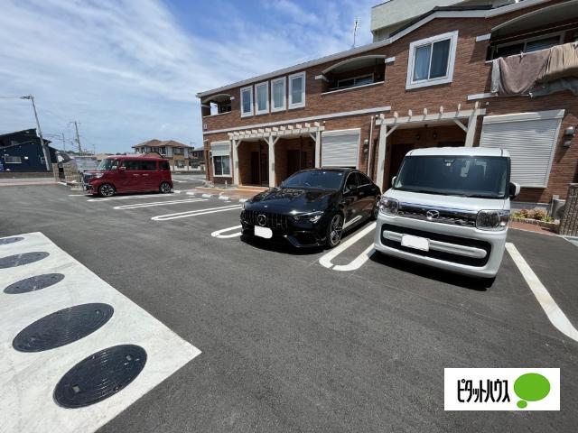 コーネリア西浜Ⅰ（201） 駐車場