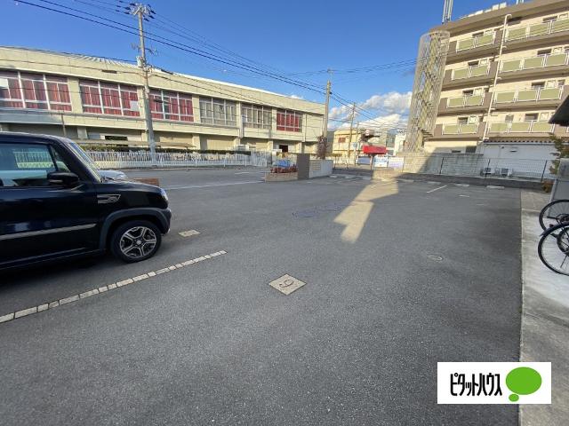 アネックス日前（ﾋﾉｸﾏ）（203） 駐車場
