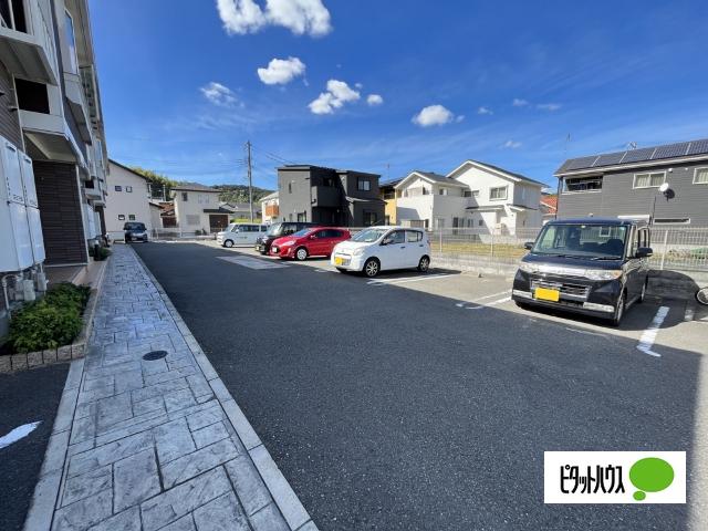 フォルトゥーナ（105） 駐車場