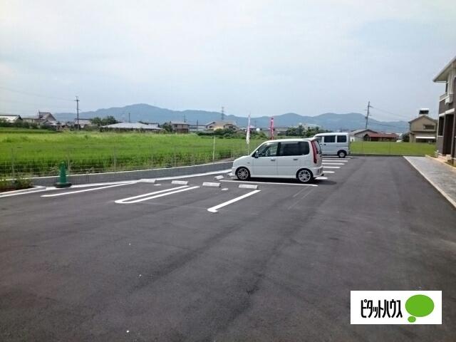 グランデ喜里（105） 駐車場
