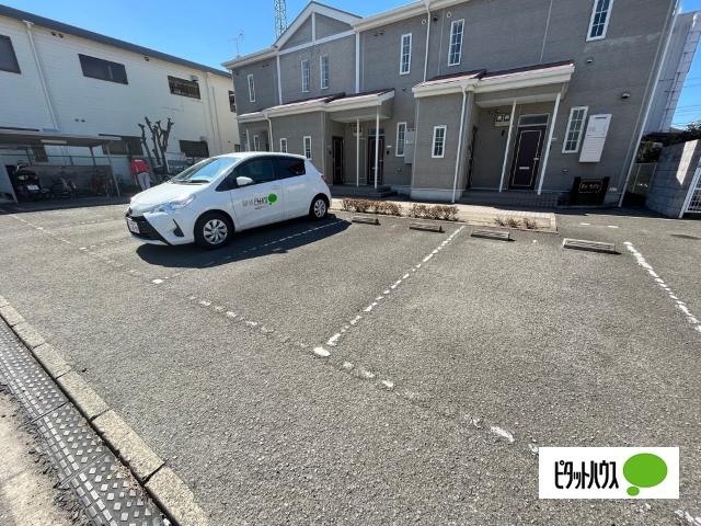 ドウセゾン（102） 駐車場