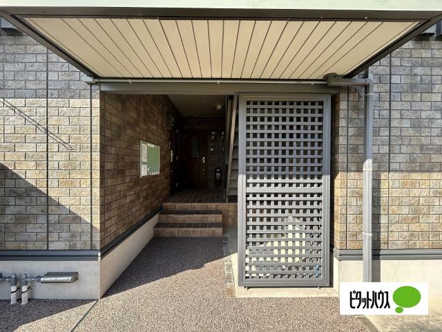 フォースクエア岡田（103） エントランス
