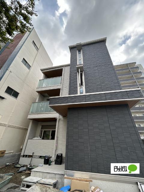 建設中