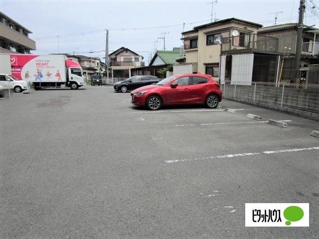 メゾン・ド・プルミエ（106） 駐車場