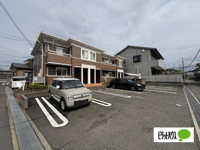 プレシャスコートＫ西浜（102） 駐車場